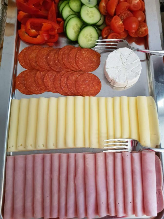 Restaurace A Penzion Bludovecek Kültér fotó